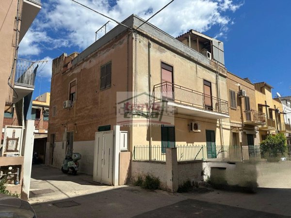 appartamento in vendita a Siracusa in zona Grottasanta