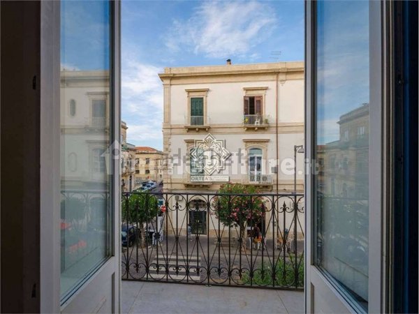 appartamento in vendita a Siracusa in zona Isola Ortigia