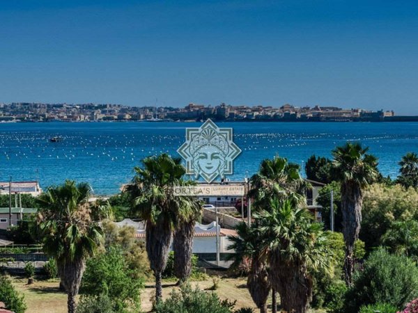 casa indipendente in vendita a Siracusa in zona Isola / Plemmirio