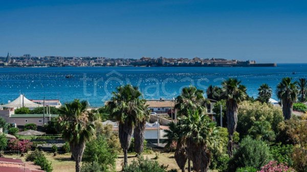 casa indipendente in vendita a Siracusa in zona Targia