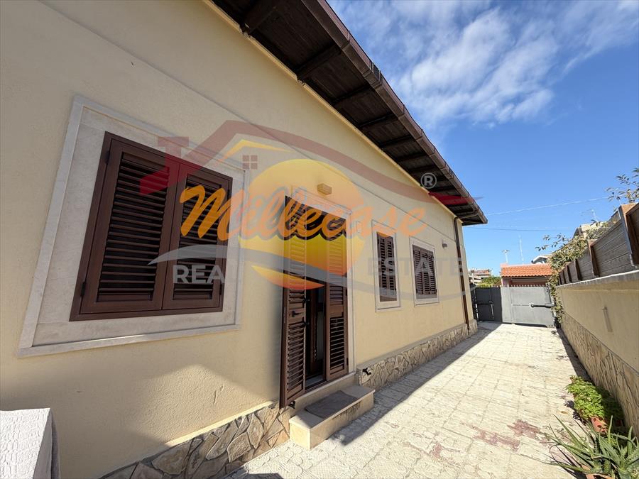 casa indipendente in vendita a Siracusa in zona Scala Greca