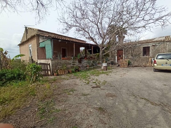 casale in vendita a Siracusa in zona Belvedere