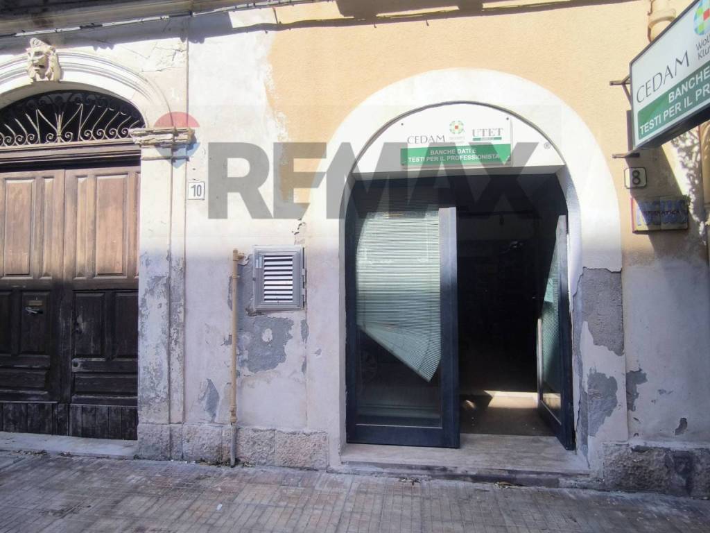 negozio in vendita a Siracusa in zona Centro Città