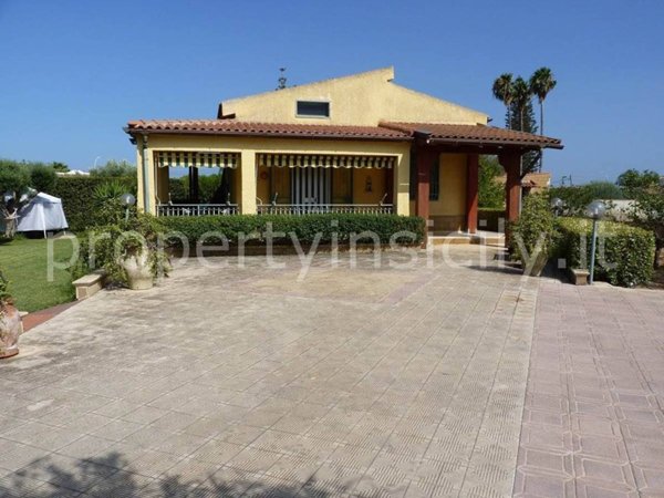 casa indipendente in vendita a Siracusa in zona Isola Ortigia