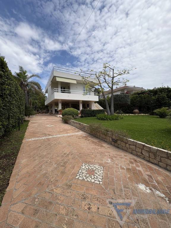casa indipendente in vendita a Siracusa in zona Fontane Bianche