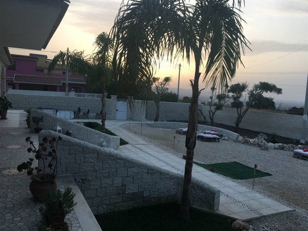 casa indipendente in vendita a Siracusa in zona Epipoli