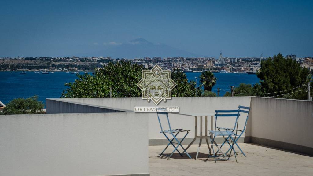 casa indipendente in vendita a Siracusa in zona Isola / Plemmirio