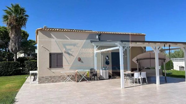 casa indipendente in vendita a Siracusa in zona Borgata