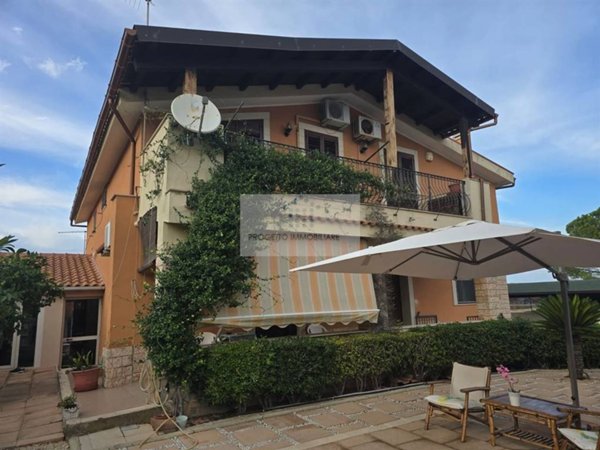 casa indipendente in vendita a Siracusa in zona Epipoli