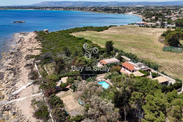 terreno edificabile in vendita a Siracusa in zona Isola / Plemmirio