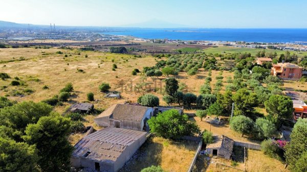 casa indipendente in vendita a Siracusa in zona Epipoli