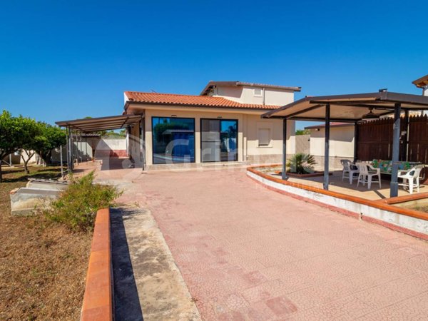 casa indipendente in vendita a Siracusa in zona Isola / Plemmirio