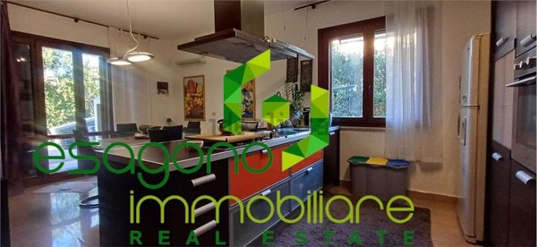casa indipendente in vendita a Siracusa in zona Scala Greca