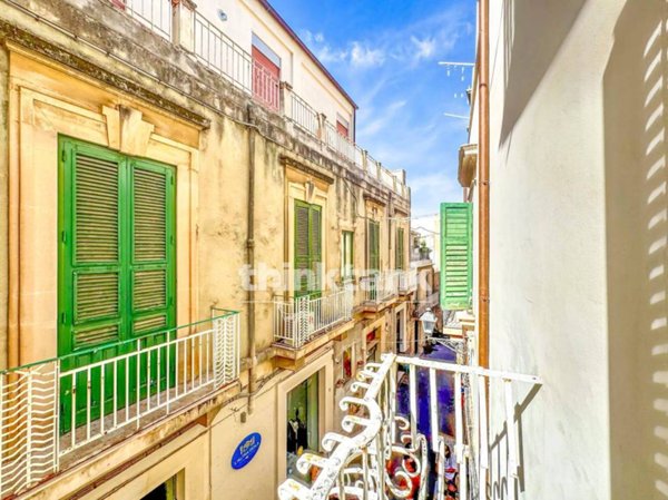 appartamento in vendita a Siracusa in zona Isola Ortigia