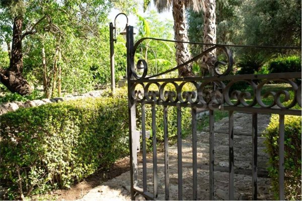 casa indipendente in vendita a Siracusa in zona Targia