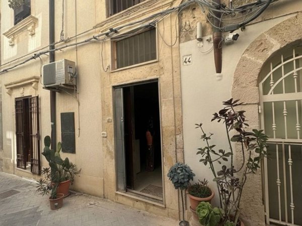 appartamento in vendita a Siracusa in zona Isola Ortigia