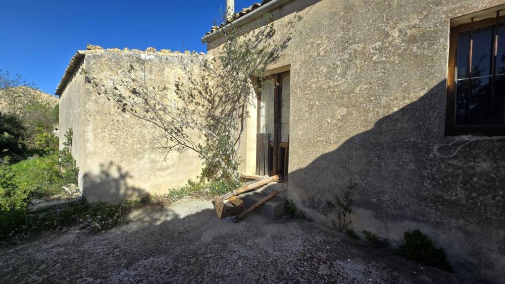 casa indipendente in vendita a Siracusa in zona Targia