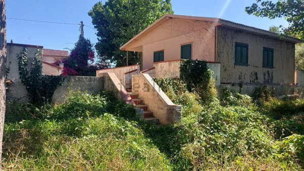 casa indipendente in vendita a Siracusa in zona Targia