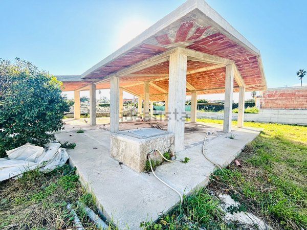 casa indipendente in vendita a Siracusa in zona Targia