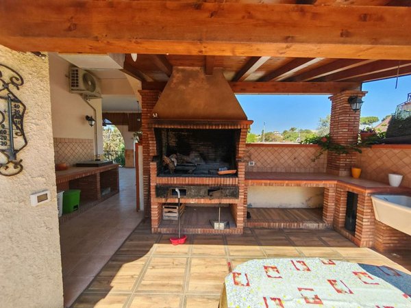casa indipendente in vendita a Siracusa in zona Fontane Bianche