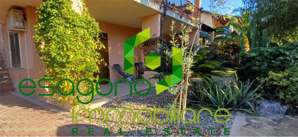 casa indipendente in vendita a Siracusa in zona Scala Greca