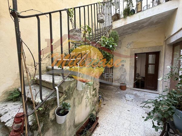 appartamento in vendita a Siracusa in zona Isola Ortigia