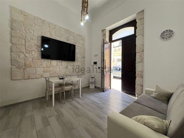 casa indipendente in vendita a Siracusa in zona Borgata