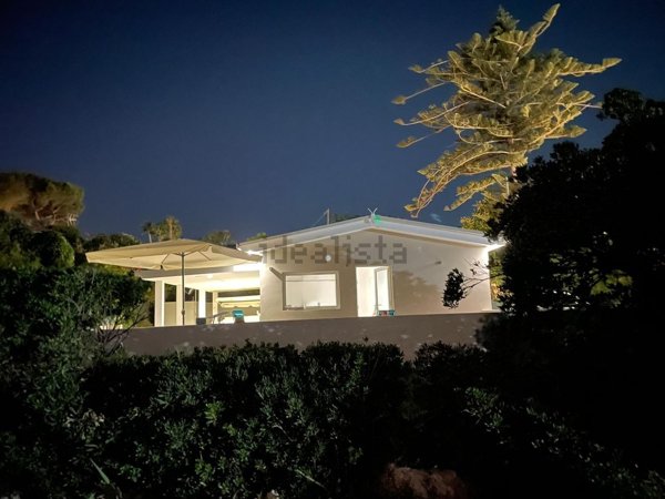 casa indipendente in vendita a Siracusa in zona Fontane Bianche