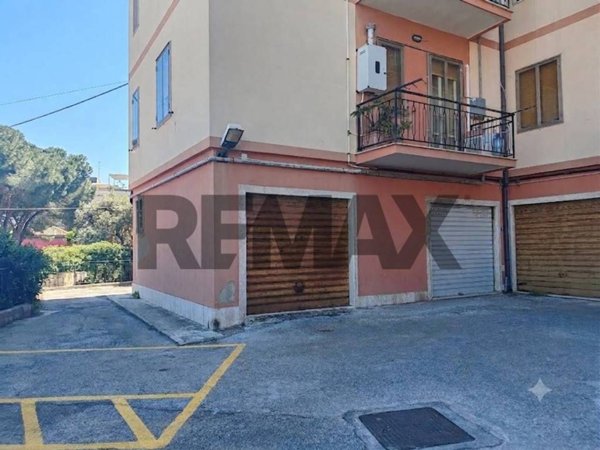 locale di sgombero in vendita a Siracusa in zona Grottasanta