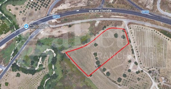terreno edificabile in vendita a Siracusa in zona Targia
