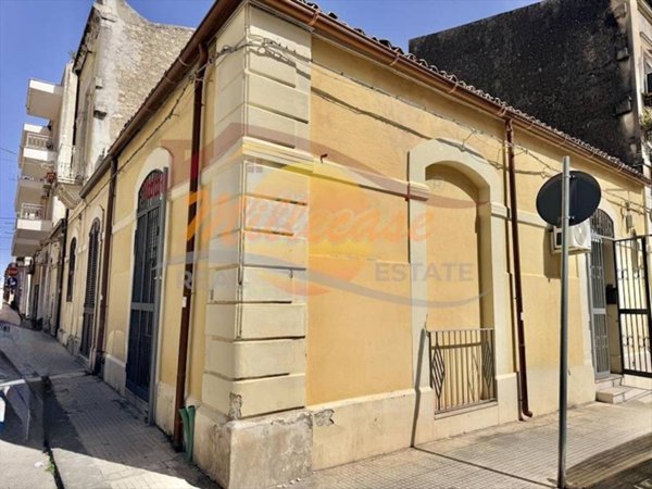 appartamento in vendita a Siracusa in zona Borgata