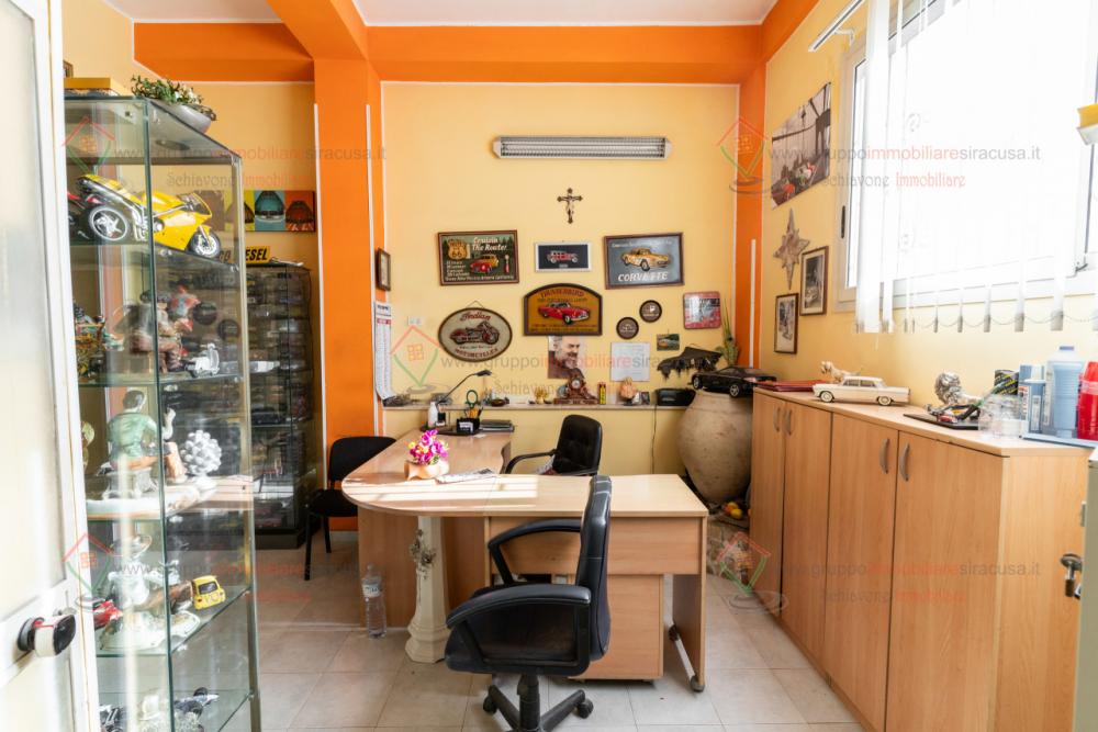 locale commerciale in vendita a Siracusa