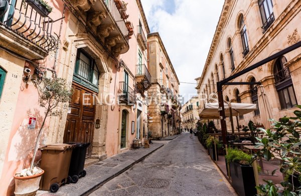 appartamento in vendita a Siracusa in zona Isola Ortigia