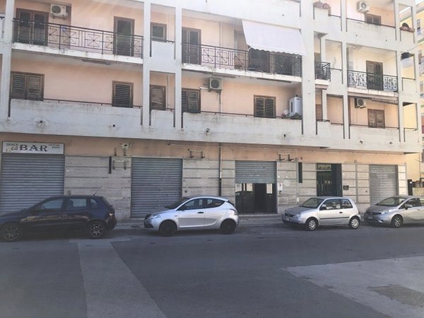 negozio in vendita a Siracusa in zona Grottasanta