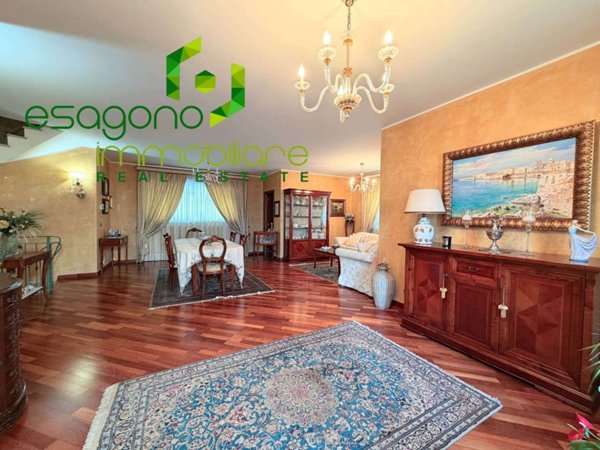 casa indipendente in vendita a Siracusa in zona Belvedere