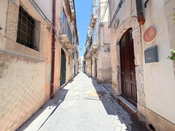 appartamento in vendita a Siracusa in zona Isola Ortigia