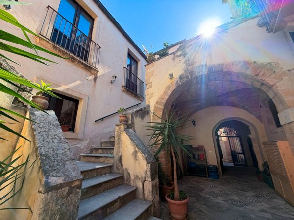 appartamento in vendita a Siracusa in zona Isola Ortigia
