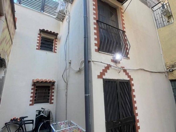 casa indipendente in vendita a Siracusa in zona Borgata