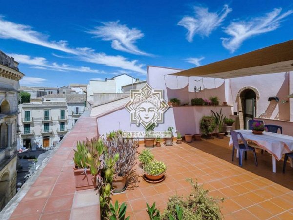 appartamento in vendita a Siracusa in zona Isola Ortigia