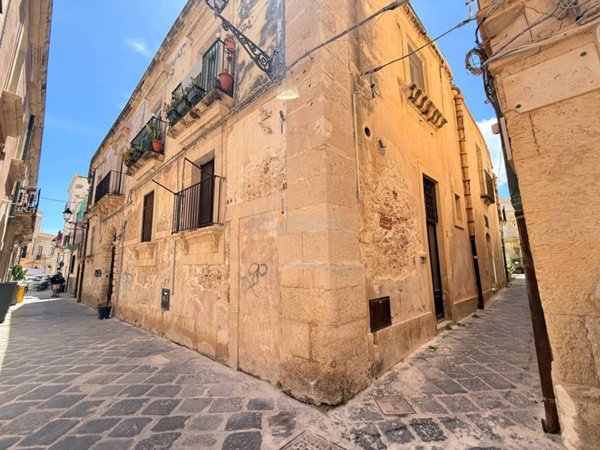 appartamento in vendita a Siracusa in zona Isola Ortigia
