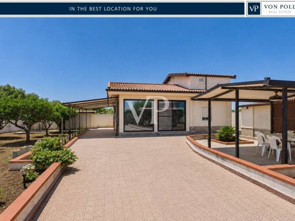 casa indipendente in vendita a Siracusa in zona Isola Ortigia