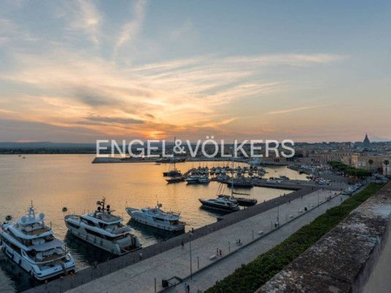 appartamento in vendita a Siracusa in zona Isola Ortigia