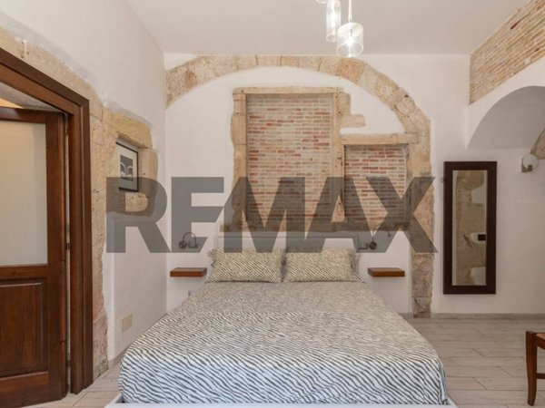appartamento in vendita a Siracusa in zona Isola Ortigia