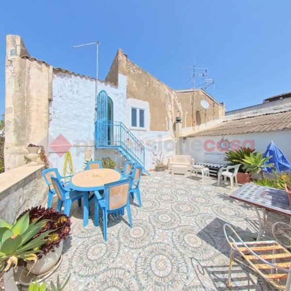 appartamento in vendita a Siracusa in zona Isola Ortigia
