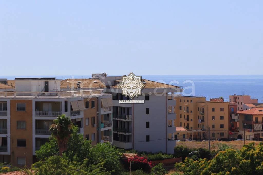 appartamento in vendita a Siracusa in zona Borgata