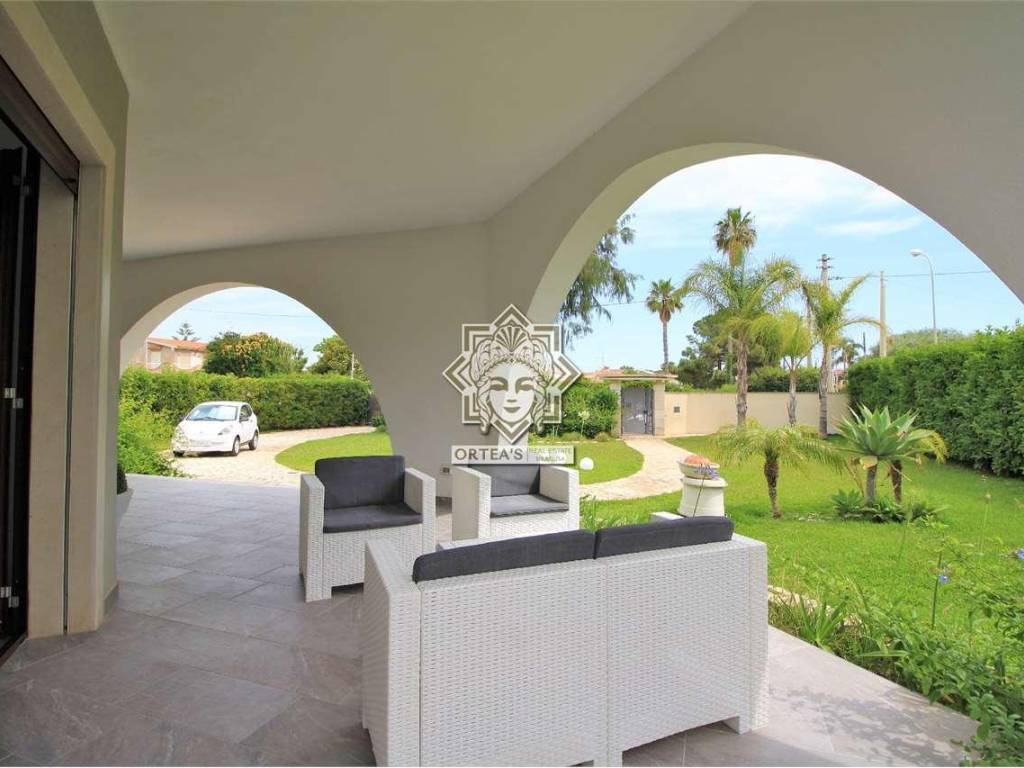 casa indipendente in vendita a Siracusa in zona Arenella