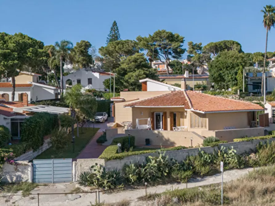 casa indipendente in vendita a Siracusa in zona Fontane Bianche