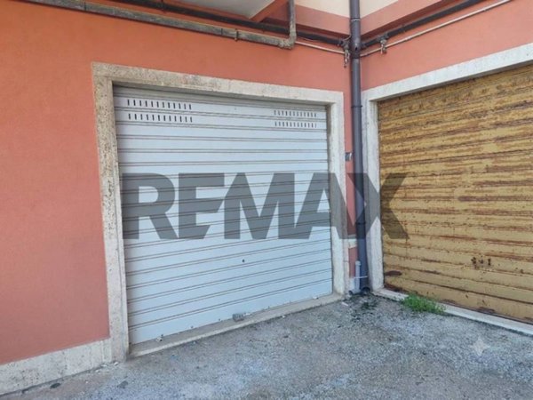 locale di sgombero in vendita a Siracusa in zona Grottasanta