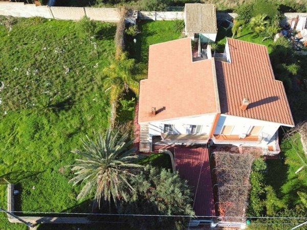casa indipendente in vendita a Siracusa in zona Isola / Plemmirio