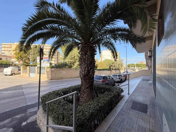 negozio in vendita a Siracusa in zona Grottasanta